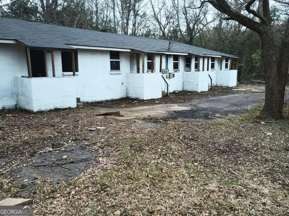 1346 Caraker Ln, Milledgeville, GA 31061