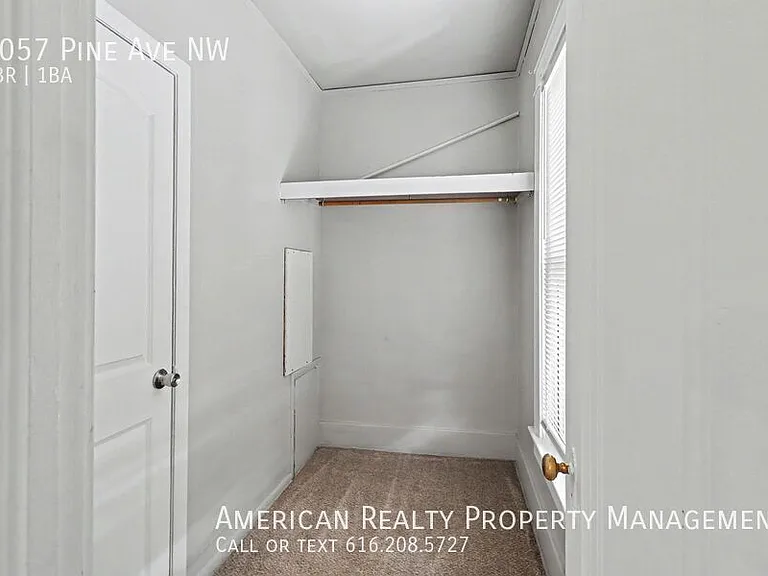 1057 Pine Ave NW — Photo 10