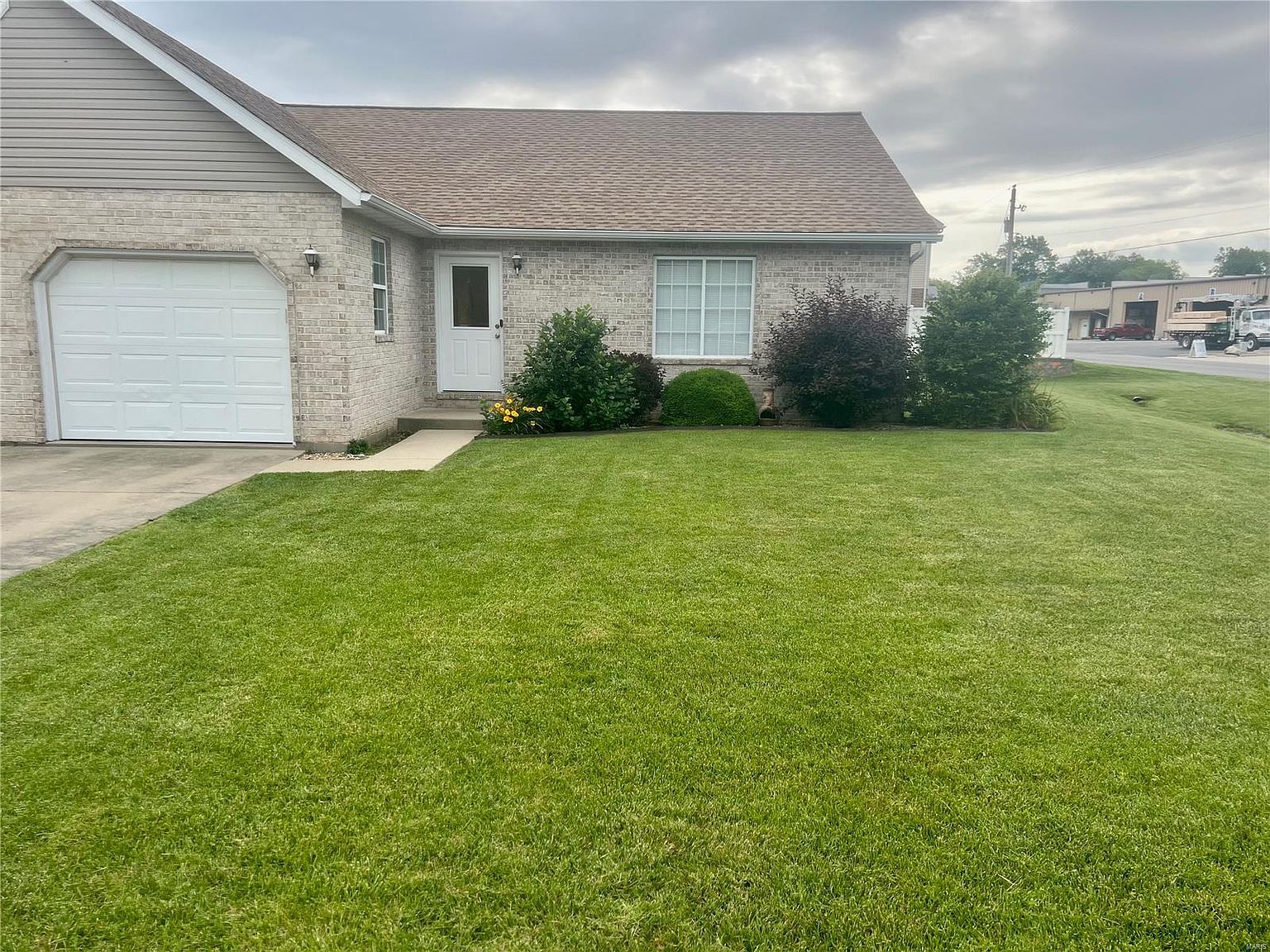 20 Willow Ln, Millstadt, IL 62260 | Zillow