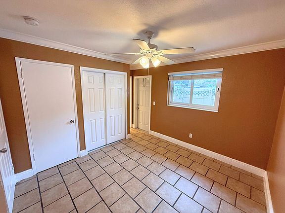 4th image of 95 NW 39th St