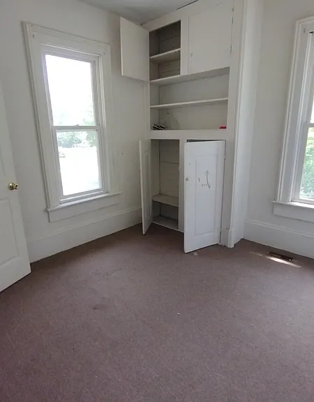 700 E High Ave — Photo 15