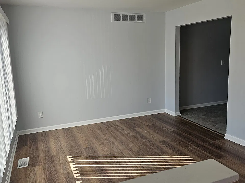 23021 Glenmoor Hts