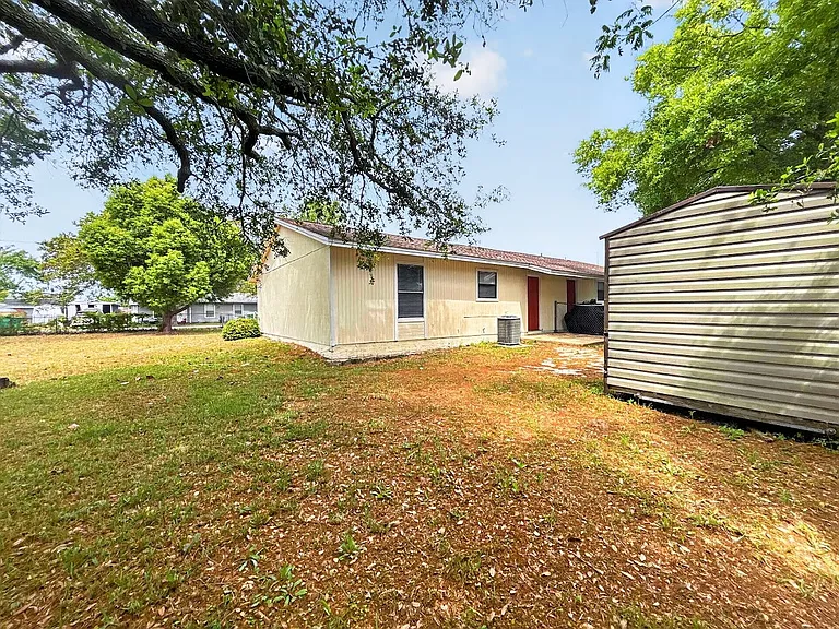 208 Squirrel Haven Rd #A — Photo 14