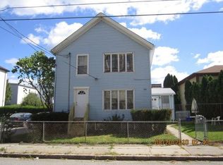 586 Alden St, Fall River, MA 02723