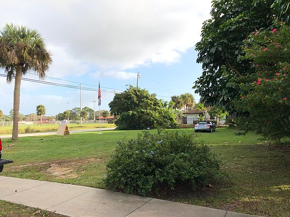 2nd image of 1445 20th Ave