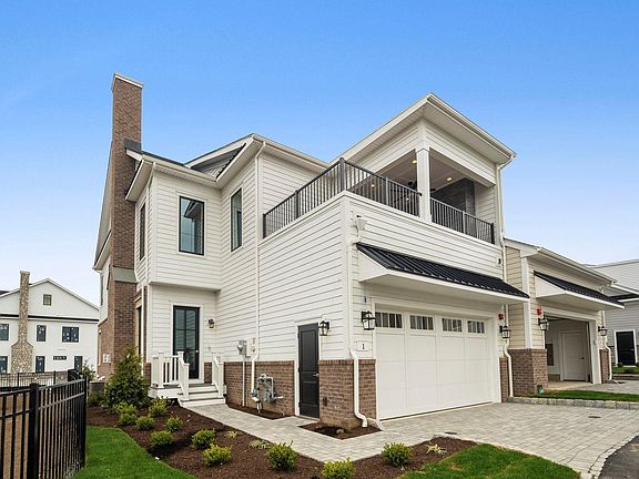 5th image of 1 Dewitt Dr