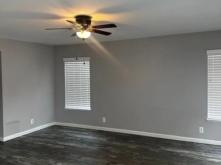 4517 Park Rose Cir — Photo 3