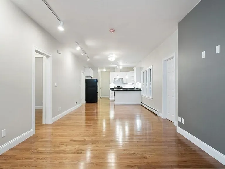 101 Lanark Rd #101 — Photo 3