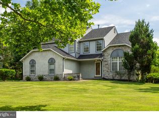 129 Andrew Ln, Lansdale, PA 19446