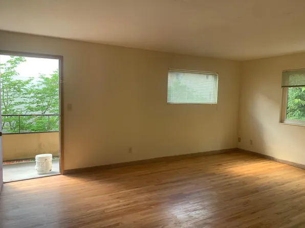 1524 NW 52nd St APT 5, Seattle, WA 98107