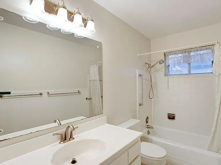 7739 Kensico Rd — Photo 17