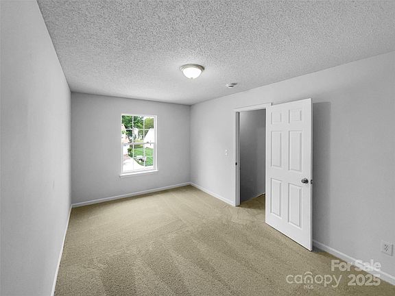 5th image of 614 Saratoga Dr