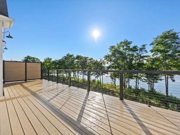 7 Isle Ave Avenue #101, Saco, ME 04072