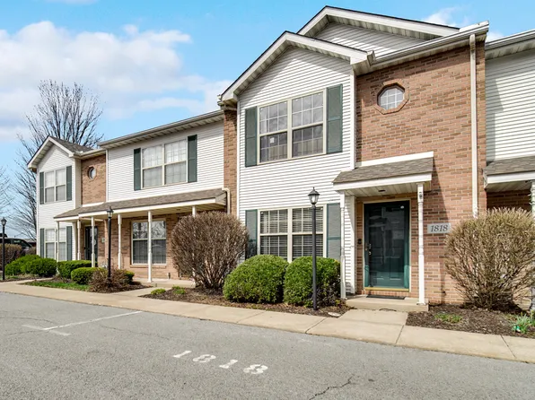 1818 Golden Oak Ct, Crown Point, IN 46307