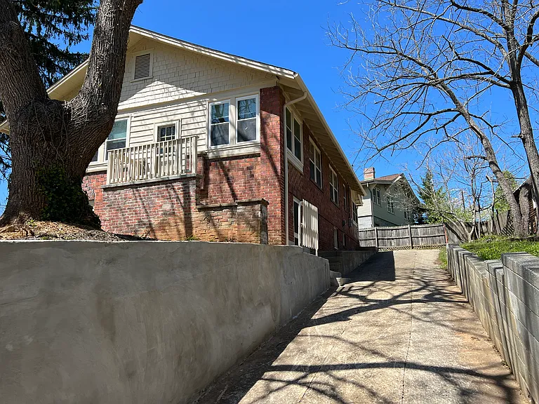 37 Sand Hill Rd — Photo 3
