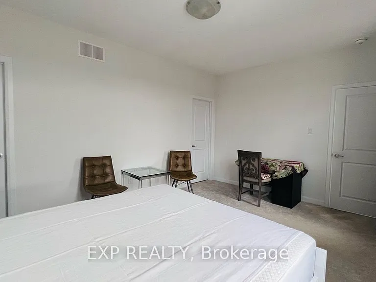 747 Coast Cir — Photo 27