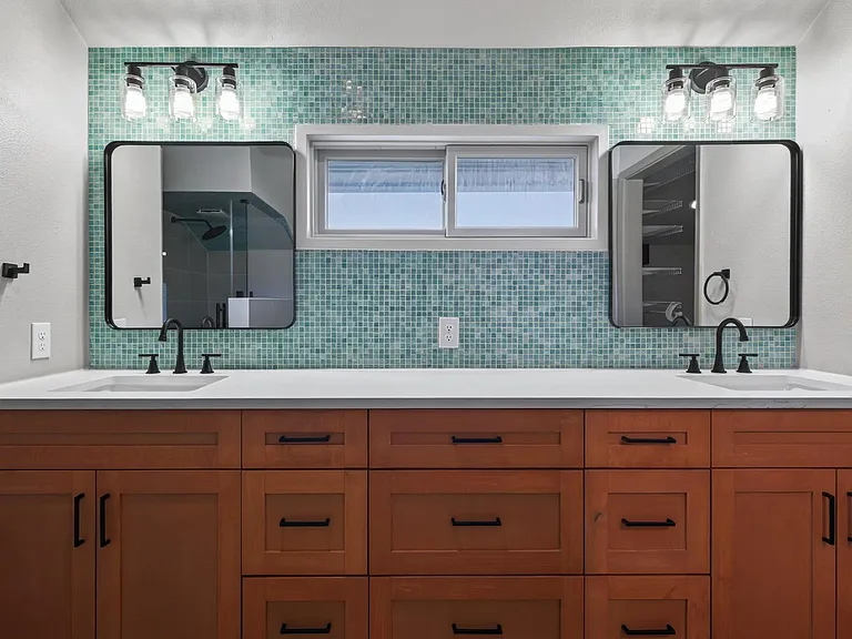 4301 Hyridge Dr — Photo 21