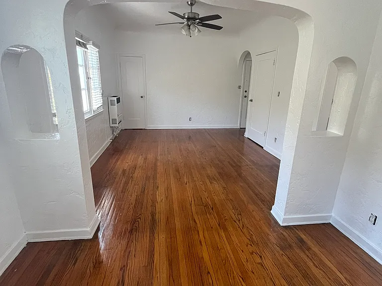 4243 Monroe St #5/8 — Photo 14