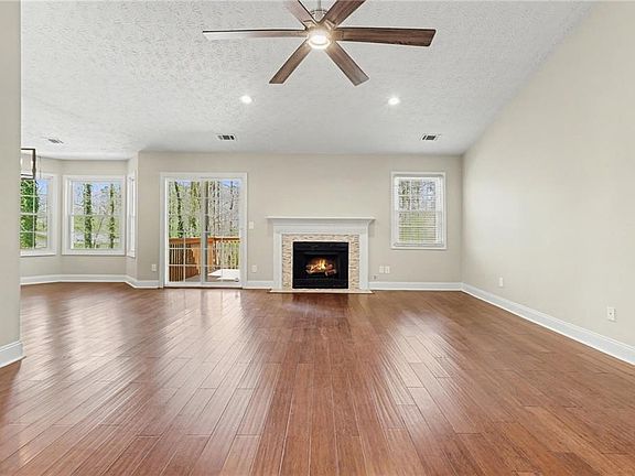 3rd image of 4207 Harris Ridge Ct