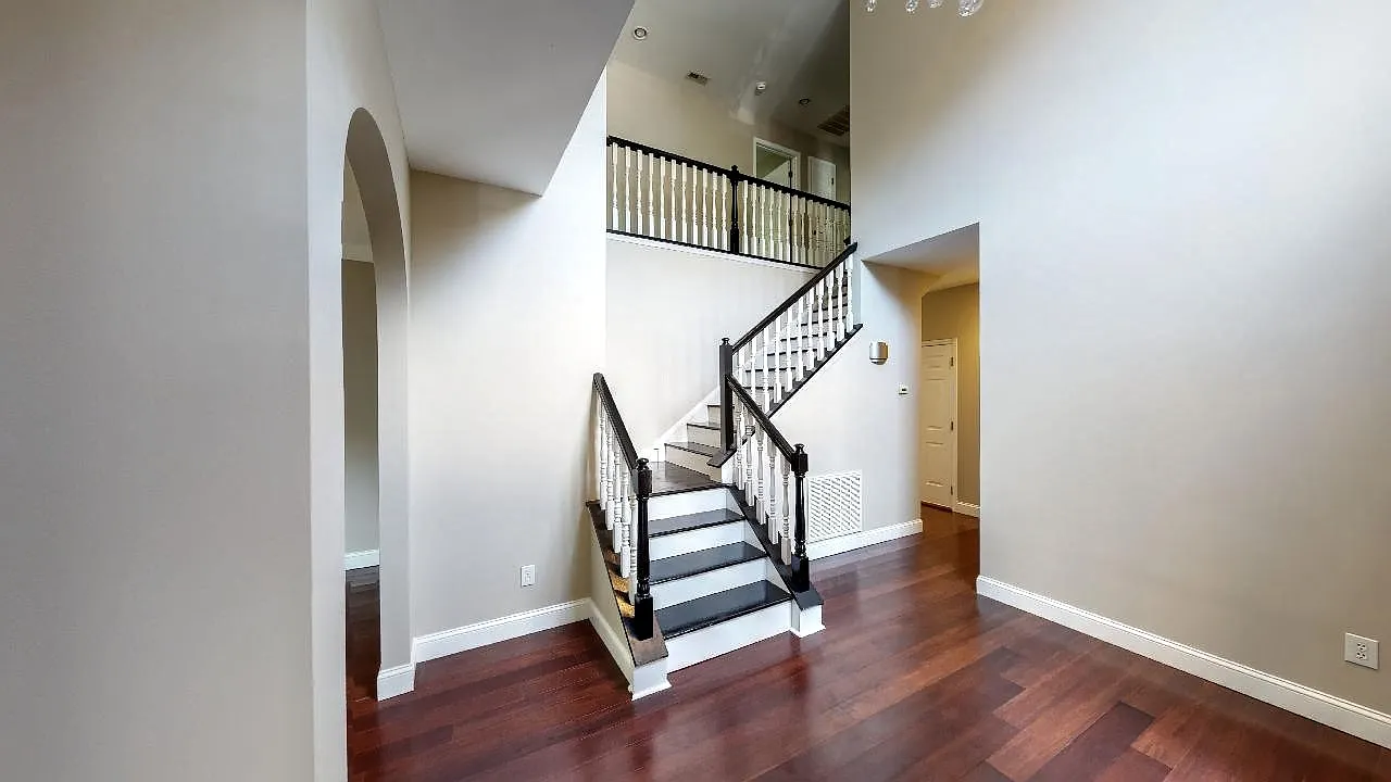 425 New Parkside Drive — Photo 4