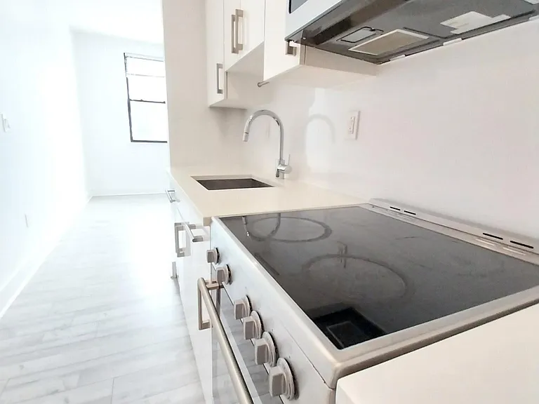 1169 N Hope St #1C — Photo 9