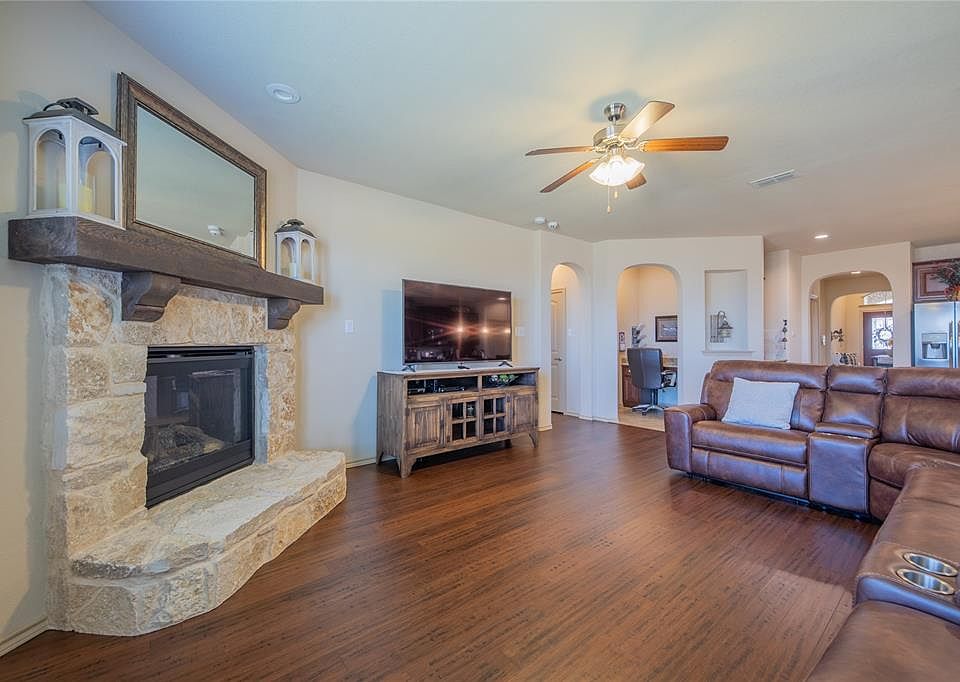 1st image of 9028 Bronze Meadow Dr