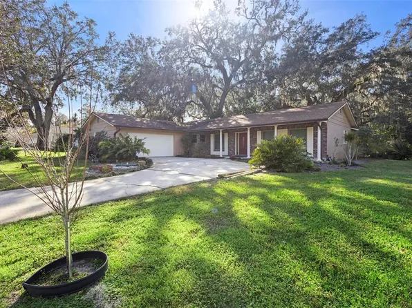 847 Lake Charm Dr, Oviedo, FL 32765