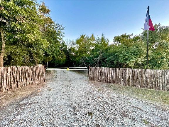 2nd image of 103501 County Road 469
