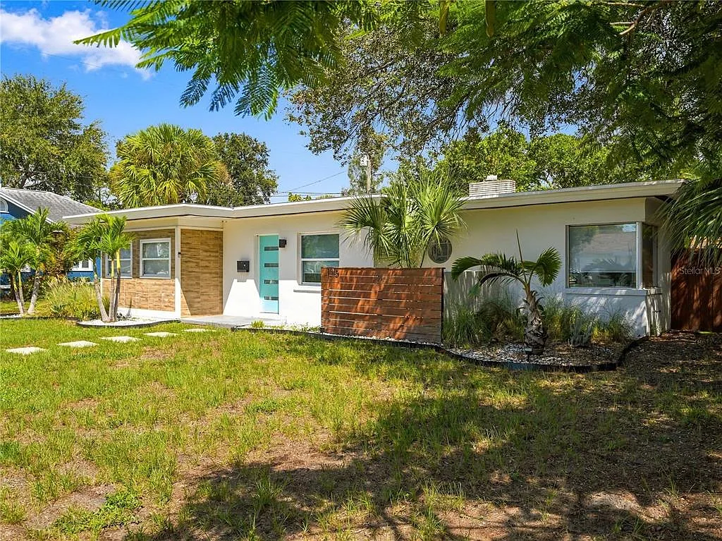 2 bed, 2.0 bath, 1300 sqft, $3,200 — Photo 3