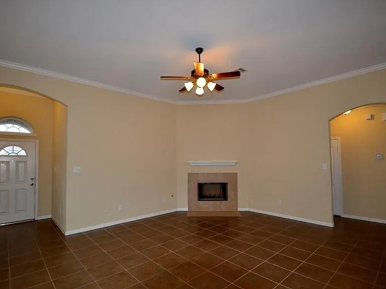 9942 Taylor Springs Ln — Photo 5