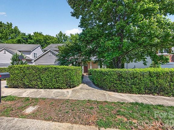 4th image of 9200 Royal Highlands Ct