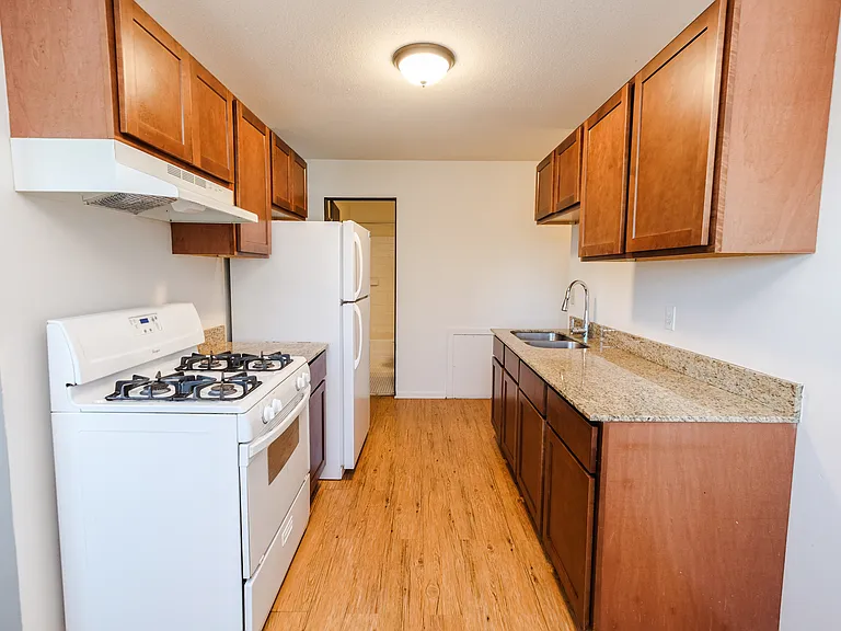 Trentwood Apartments — Photo 31