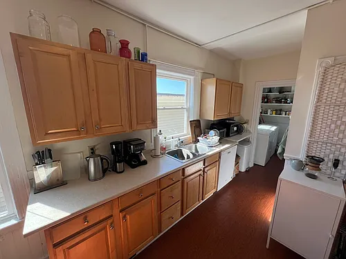 51 Ibbetson St #3B Photo 1