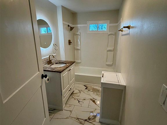 3rd image of 5192 Ralph Winchester Rd