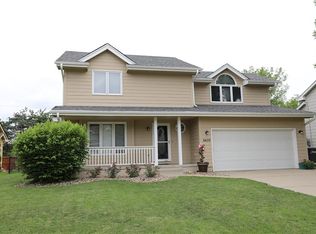 6632 Monticello Ct, Johnston, IA 50131