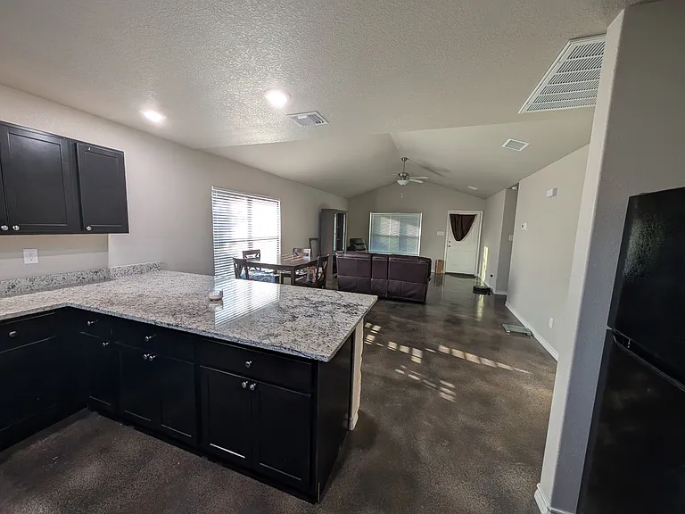 1668 Golf Dr — Photo 6