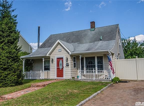 2nd image of 35 Wood Ln