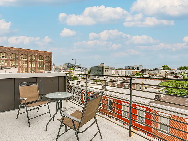 1322 S Mole St — Photo 17