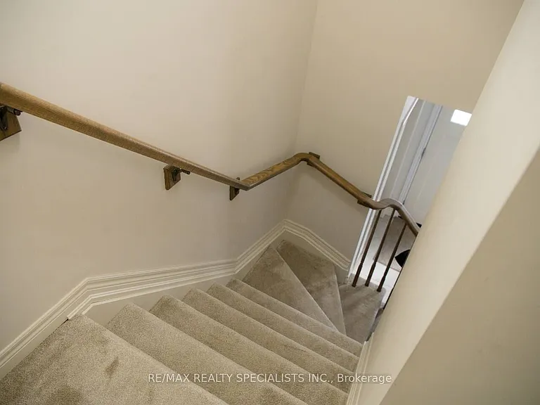 46 Haney Dr — Photo 21