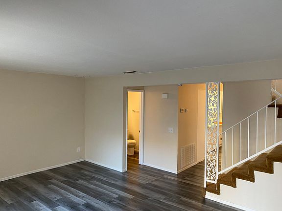 4th image of 24057 Fir Ave