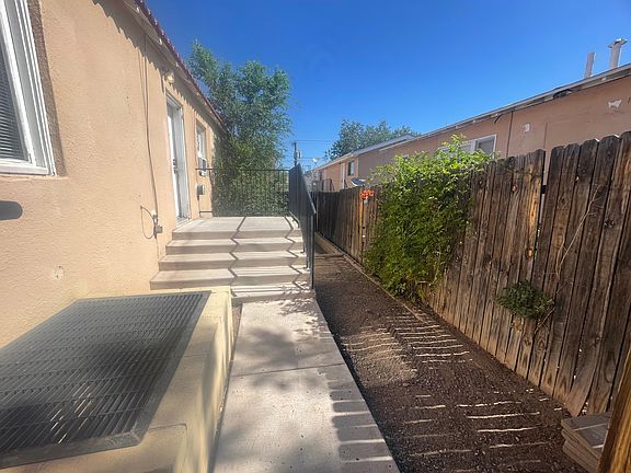4th image of 1511-1517 Gold Ave SE #10569895