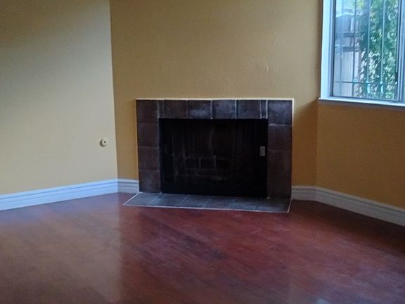 5th image of 8814 Fox Creek Dr #12