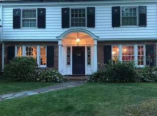 95 Van Buren Ave, West Hartford, CT 06107