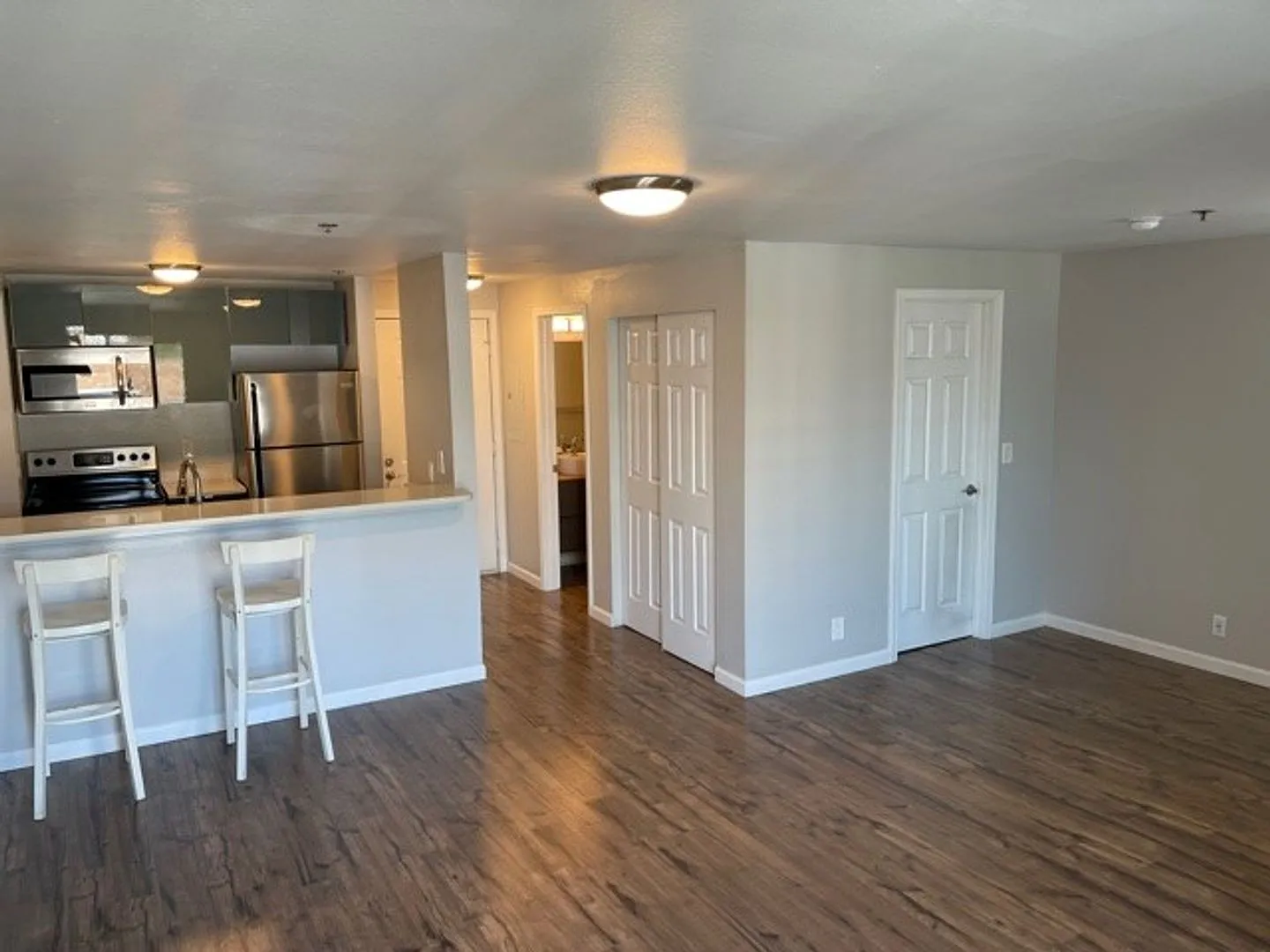 Live in the heart of Capitol Hill in this Completely remodeled studio with high end finishes! — Photo 2