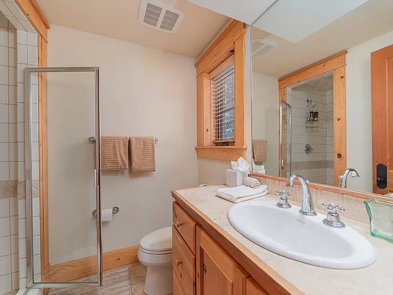Double Eagle Dr — Photo 20