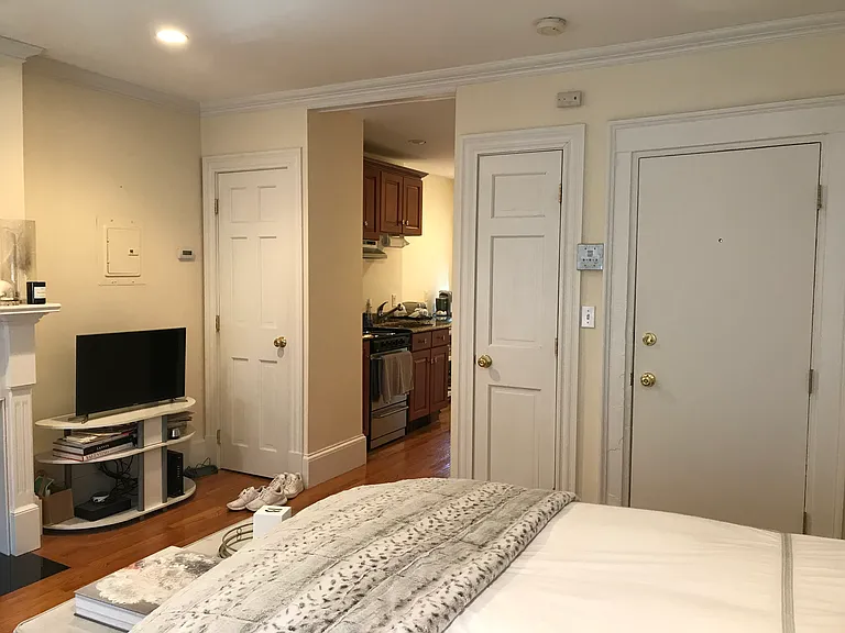 44 Irving St #2 — Photo 6