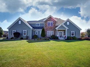 2120 Eaglebrooke Cir, Celina, OH 45822