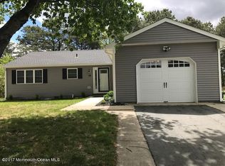 14 Kinkora Ct E, Toms River, NJ 08757