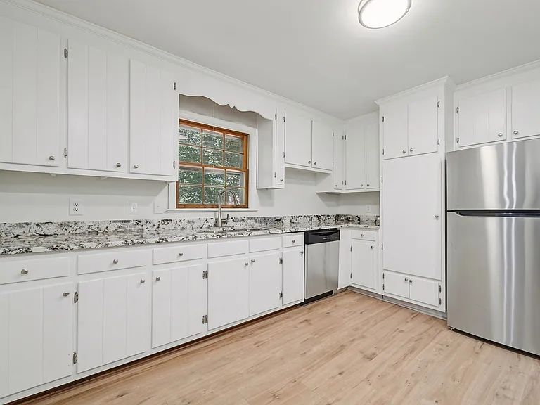 97 Shamrock Ln — Photo 15