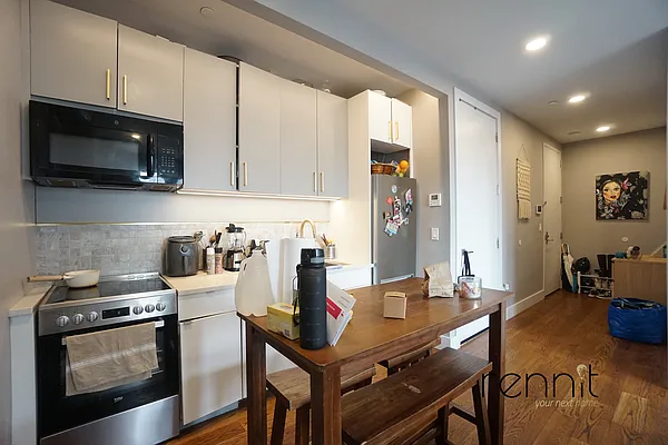 Rented by Rennit Inc. | media 3